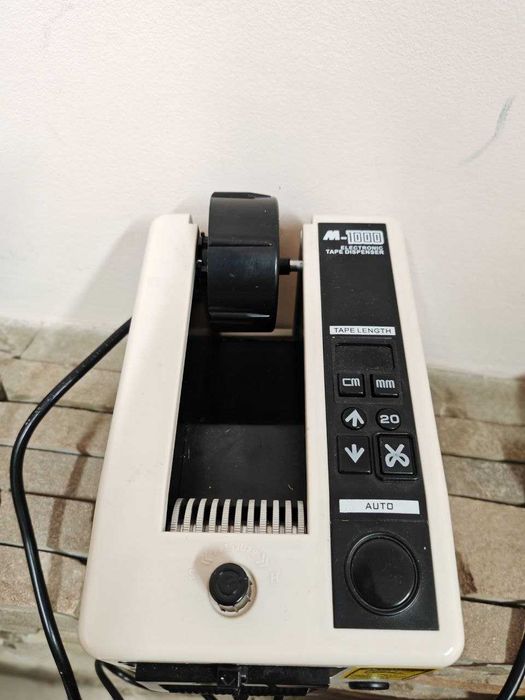 Електронний диспенсер клейкої стрічки М-1000 з автообрізкою