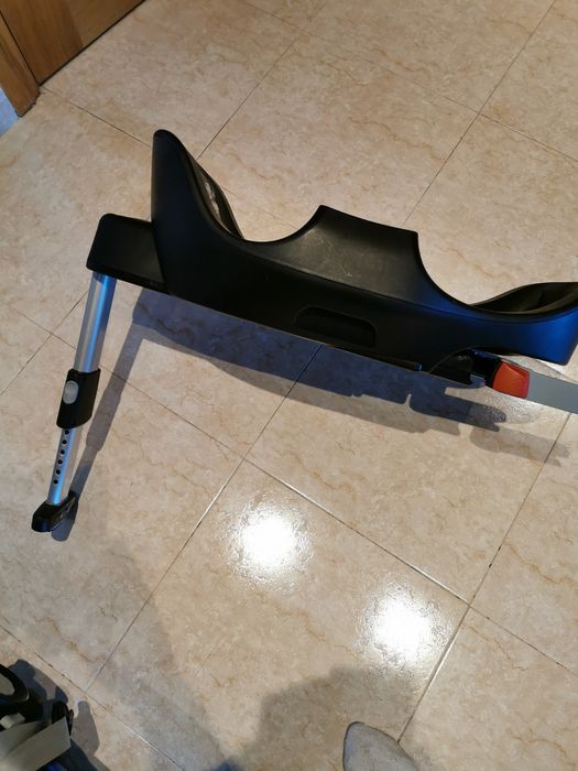 Ovo (cadeira g0) e base isofix para carro - Britax Romer