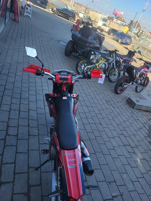 НОВИЙ мотоцикл BSE J10 ENDURO 250 (2026)