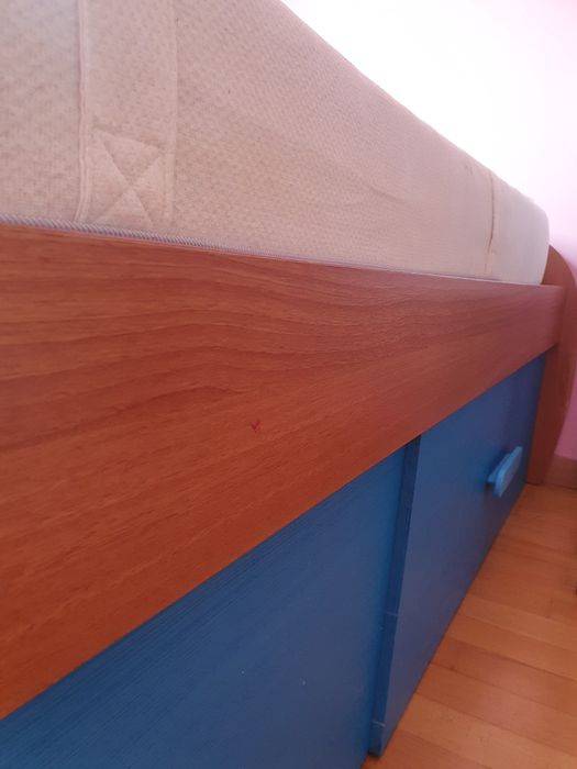 Cama de solteiro com colchão