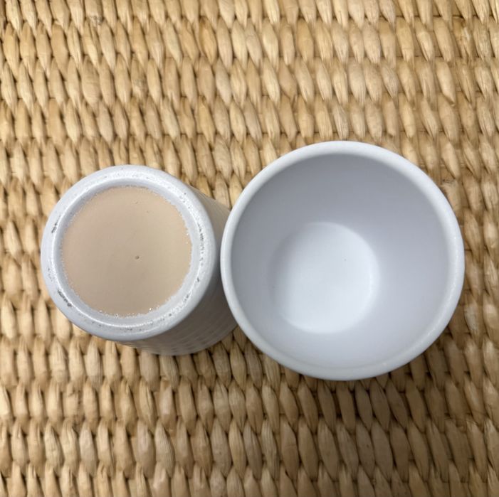 Vasos miniatura brancos