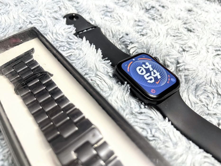 Apple Watch SE (44 mm) LTE, отличное состояние! A2354