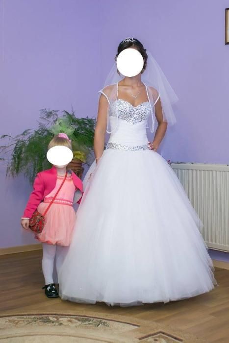 Biała Sukienka Ślubna