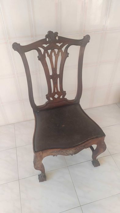 Cadeira em Pau santo - D. José - século XVIII
