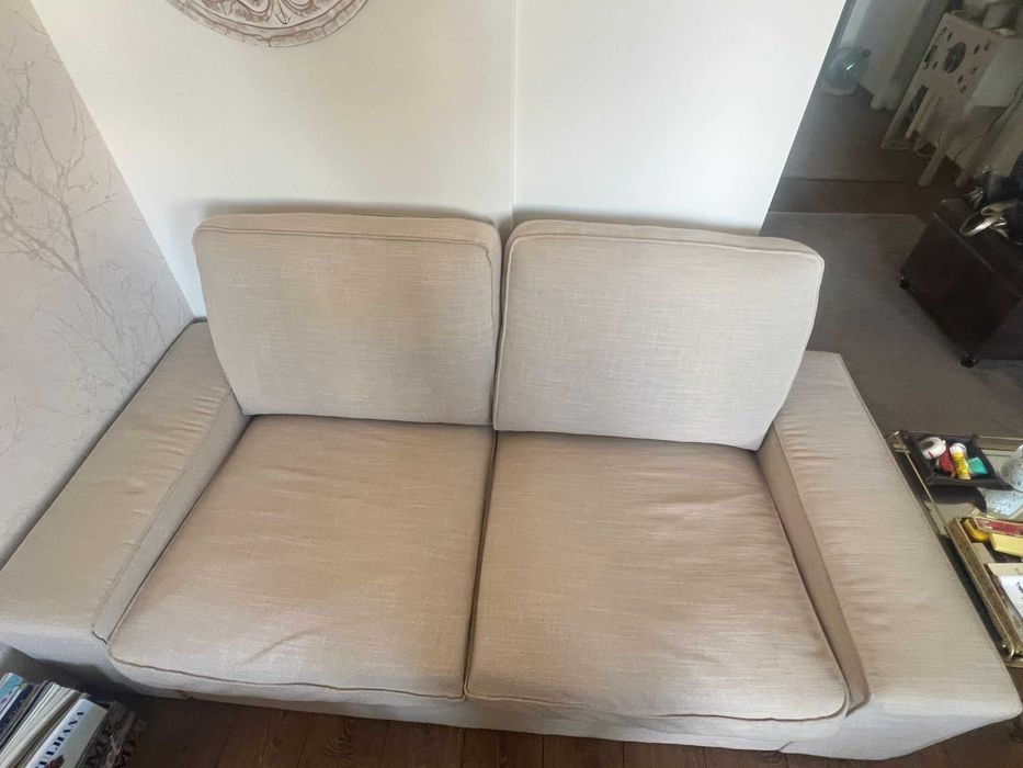 sofá bege de 2 lugares em optimo estado