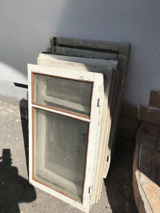 Скло віконне б/у, різні розміри.