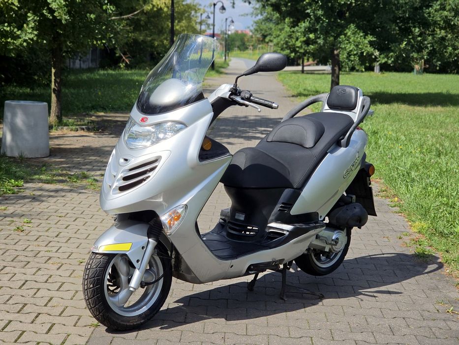Duży maxii skuter Kymco Grand Dink 50 2T