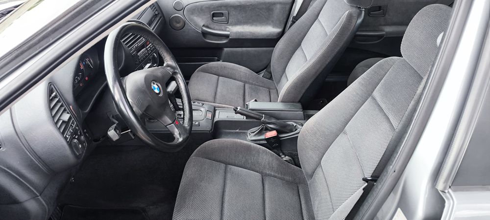 Bmw E36 318 is .