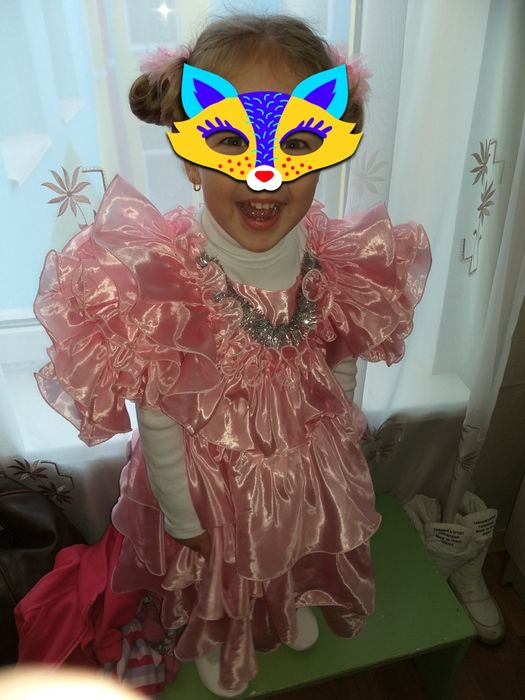 Святкова сукня для дівчинки