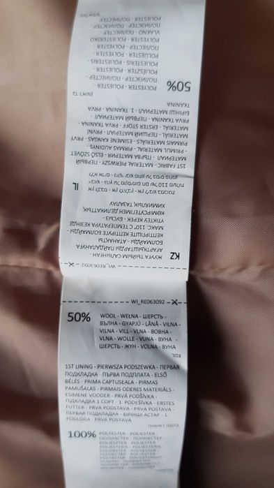 Płaszcz zimowy z Reserved 50% wełny