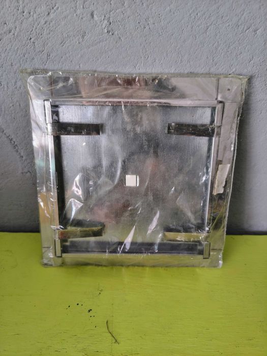Drzwiczki kominowe 140 x 140 mm - nowe