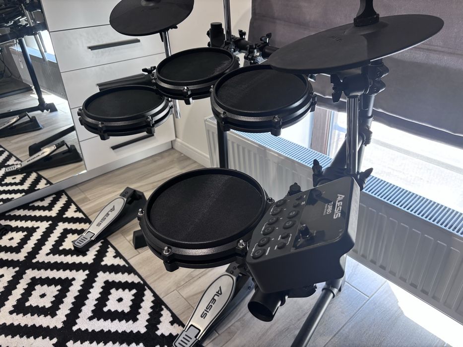 Електронні барабани Alesis turbo mesh kit