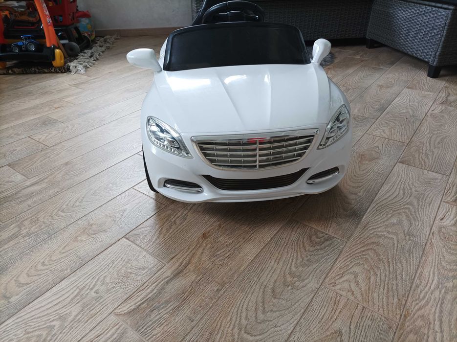 Дитяча електрична машина