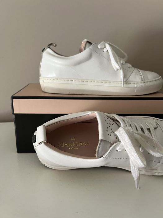 Ténis Josefinas brancos