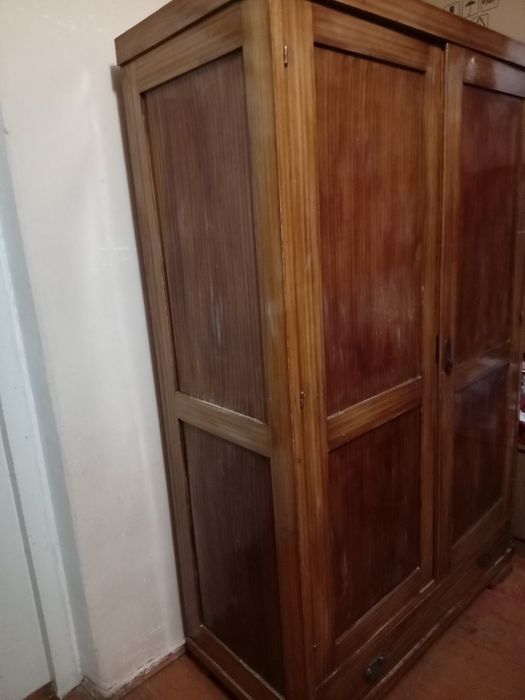 Продам шафу фанерну .