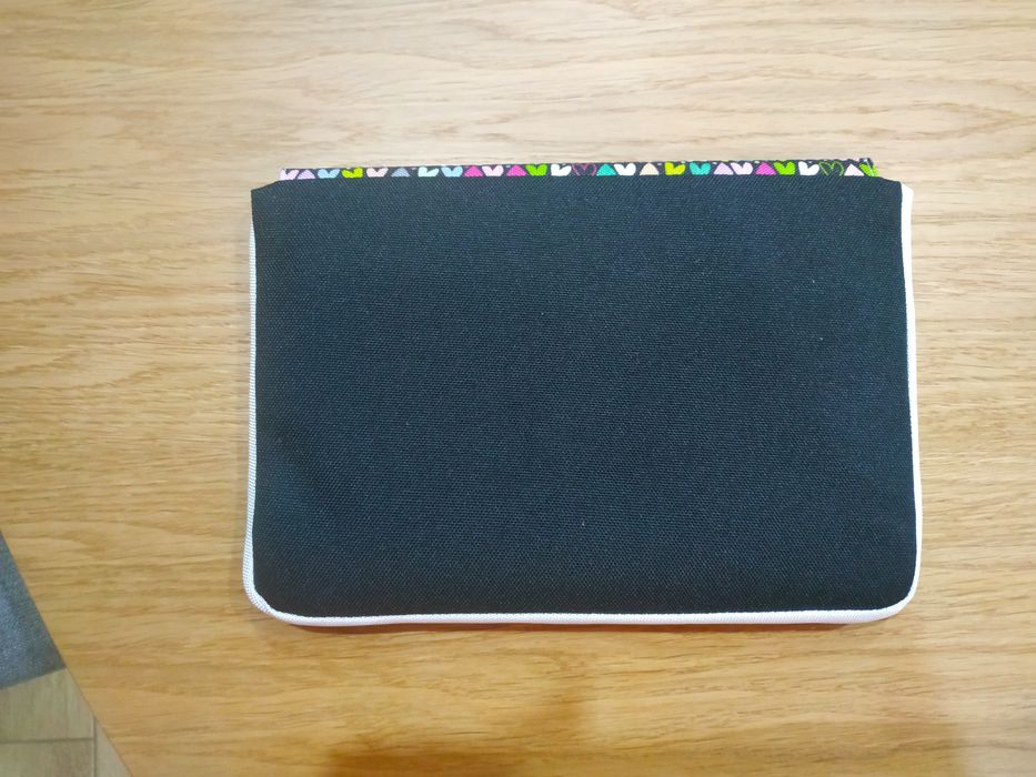 Nowe etui uniwersalne na tablet do 7 cali