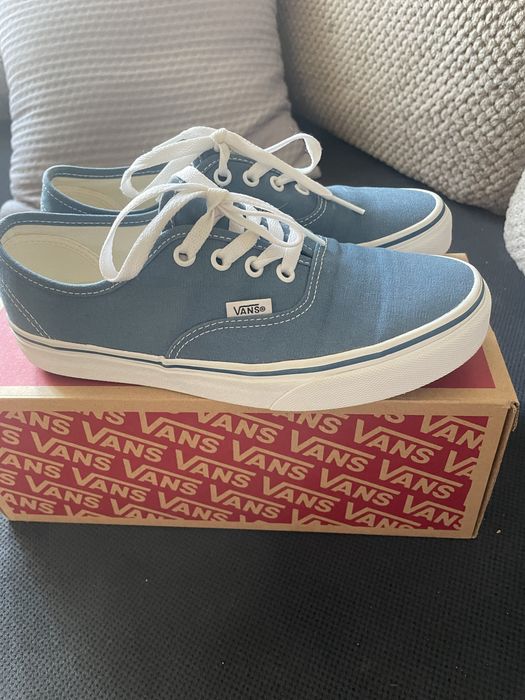 Tenisówki Vans roz 38 plus Conversy gratis