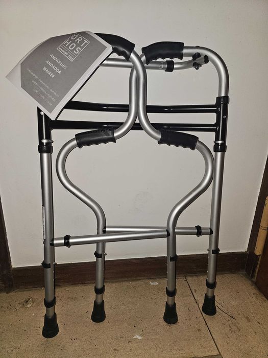 Kit apoio ao idoso (andarilho, escaras, tábua banho, pinça) geriatria