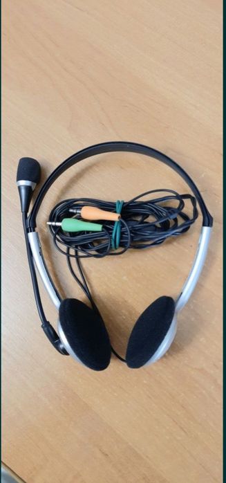 Наушники "Logitech" и др..