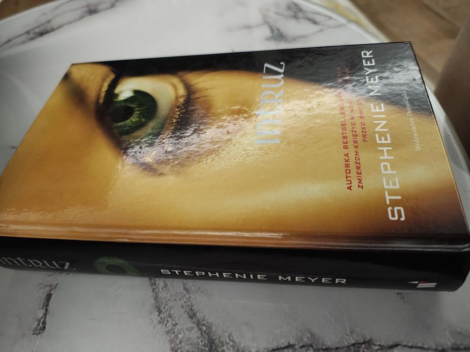 Książka Intruz Stephenie Meyer