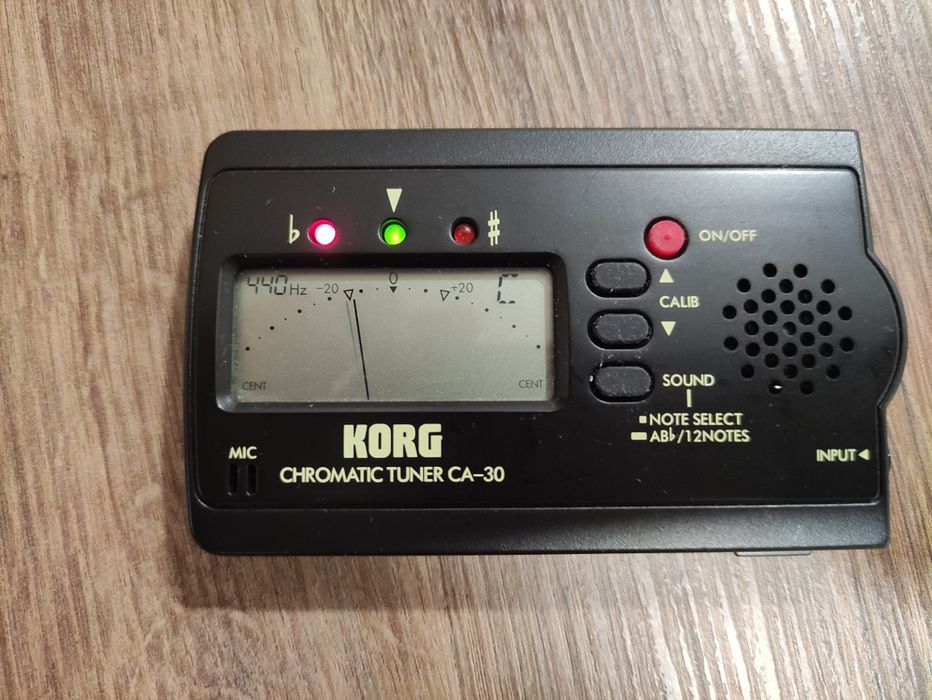 Tuner gitarowy chromatyczny KORG CA-30