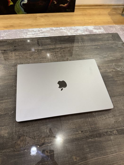Macbook pro 16” M1 pro 16gb/512gb батарея 93%