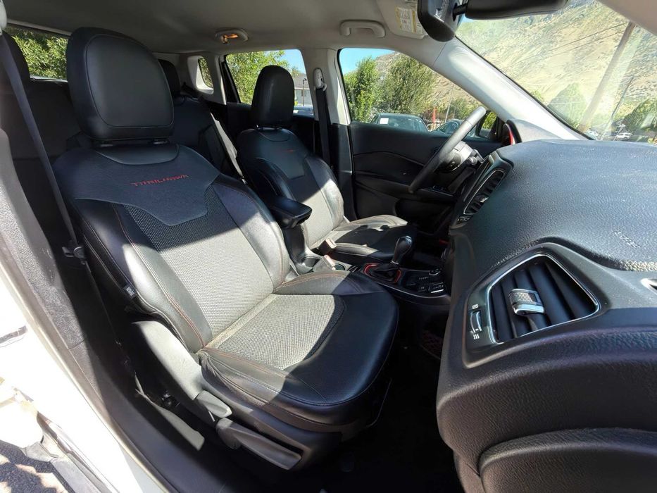 Jeep Compass      2021