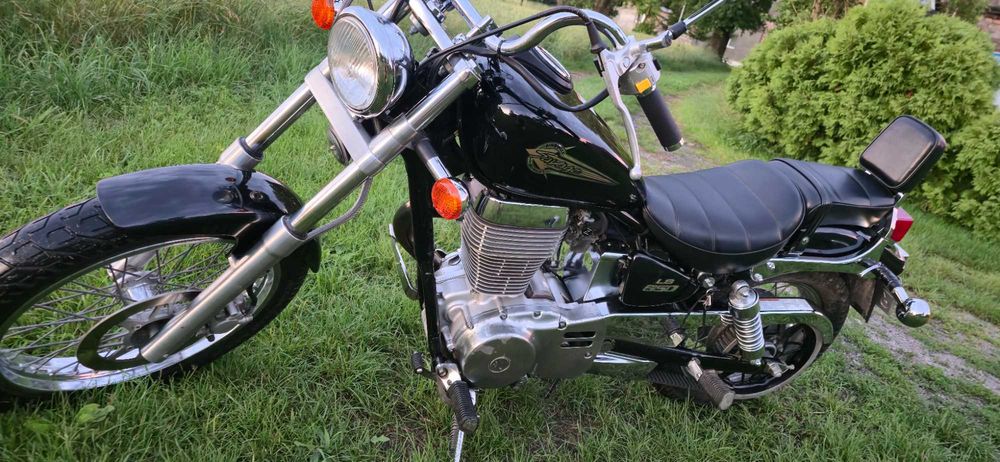 Suzuki Savage LS 650