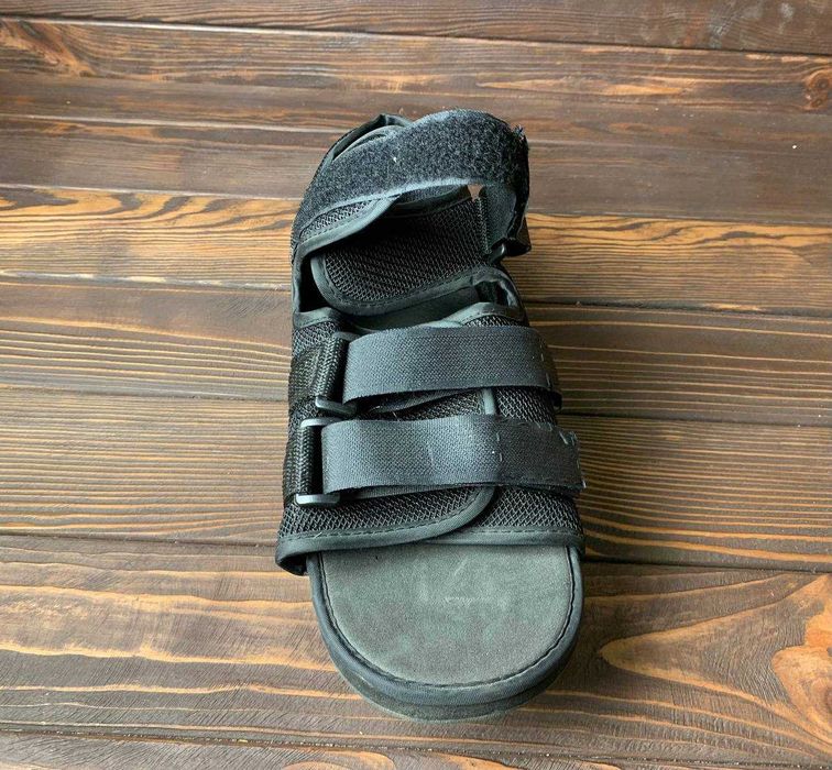 Ортопедичне взуття на гіпс