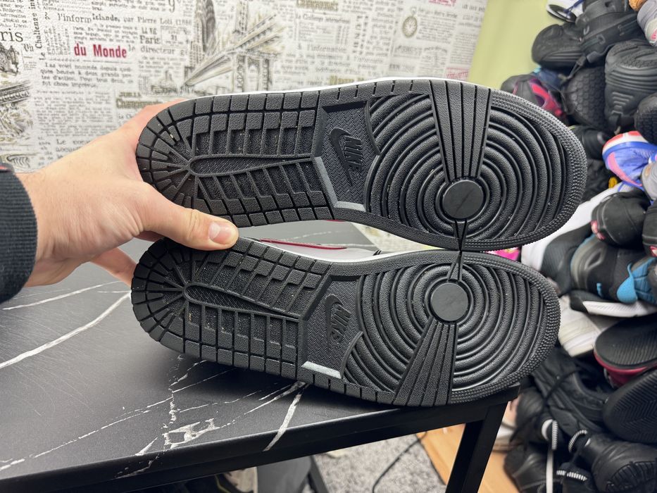 Кросівки Nike Air Jordan 1 Mid Розмір 47.5 / Взуття