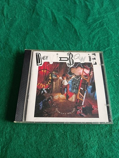 David Bowie  original cds.