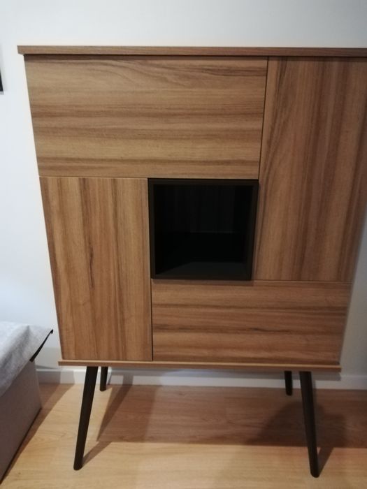 Aparador E móvel bar antarte para desocupar.