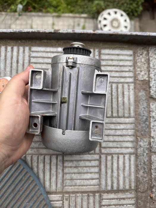 Электродвигун 60W, электродвигатель