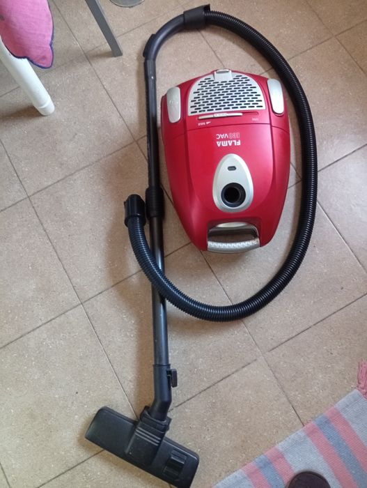 Aspirador Flama 700W