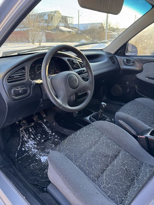 Продам сенса 1.3і 2006рік