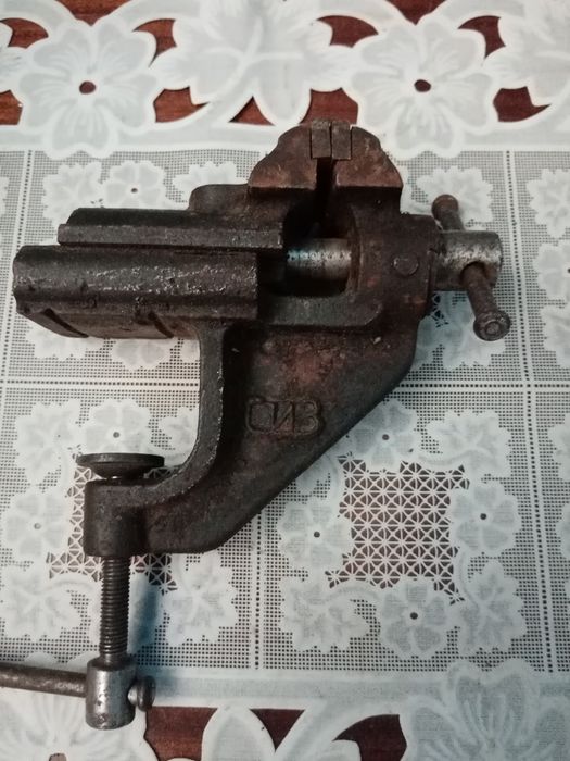 Продам тиски времен СССР.