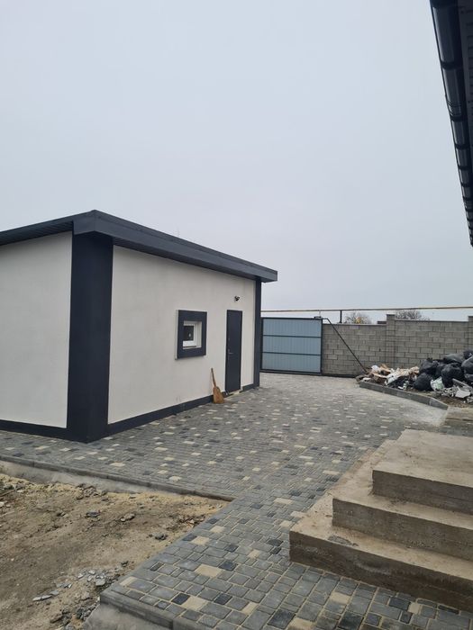 Продам новый дом в Усатово-1 с гаражом и ремонтом!