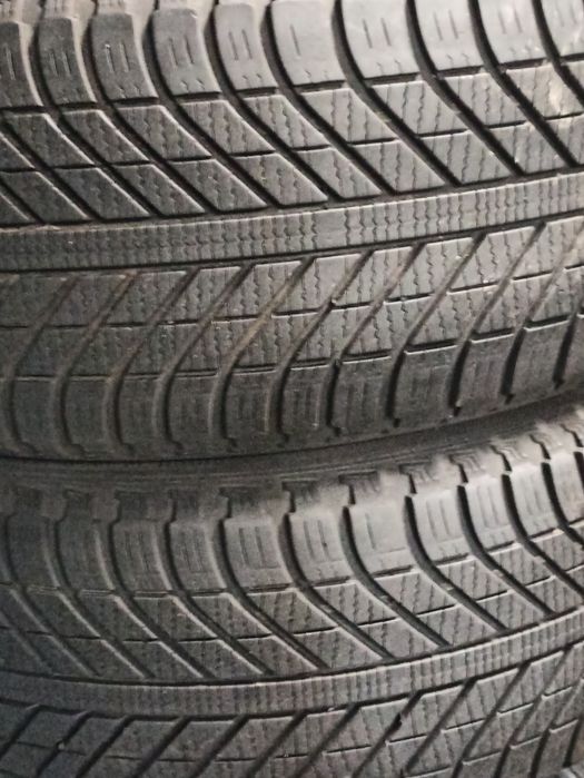 235 55 r17 103H Goodyear Vector All Season para wymiana