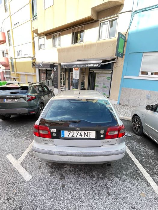 carro volvo v40 1999