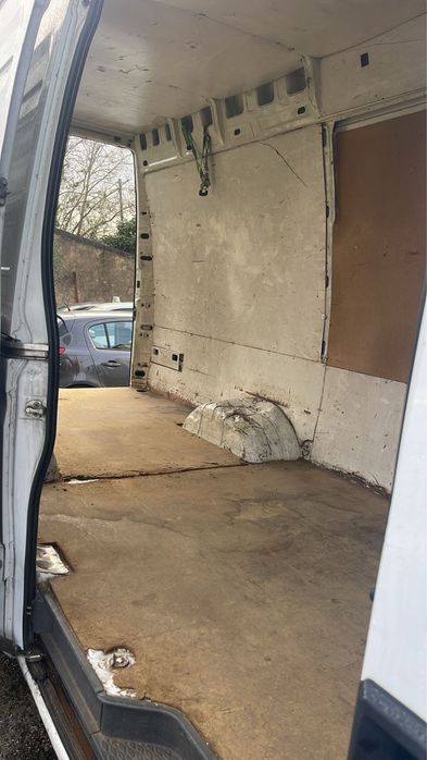 Iveco 35c13 pronta a trabalhar