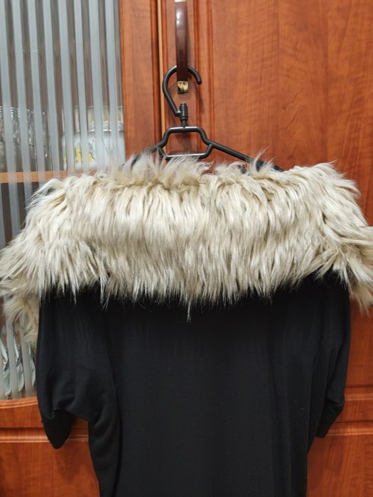 Большой меховый воротник