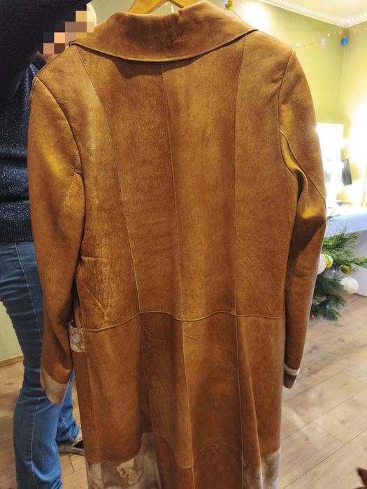 Продам нове жіноче пальто з шкіри поні розмір 48-50