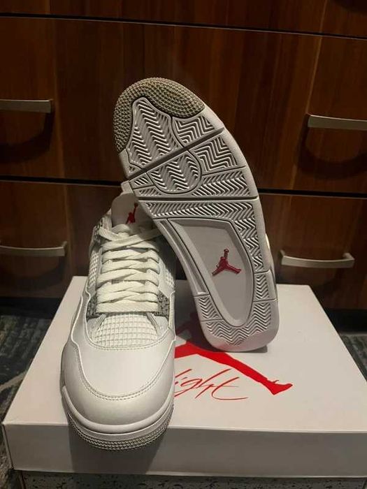 Jordan_4_Retro_White_Oreo Rozmiar 42