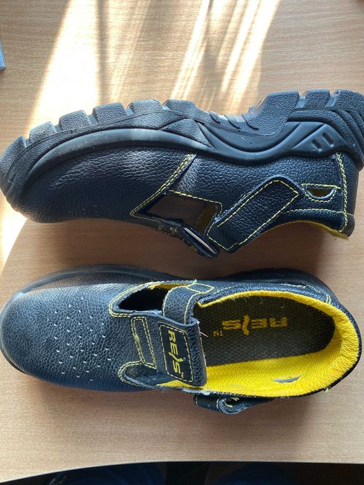 Продам захистне взуття Reis, р.40