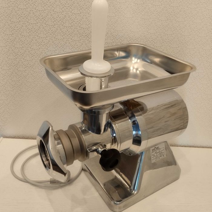 Мясорубка профессиональная  Everest TC22  Unger (220)
