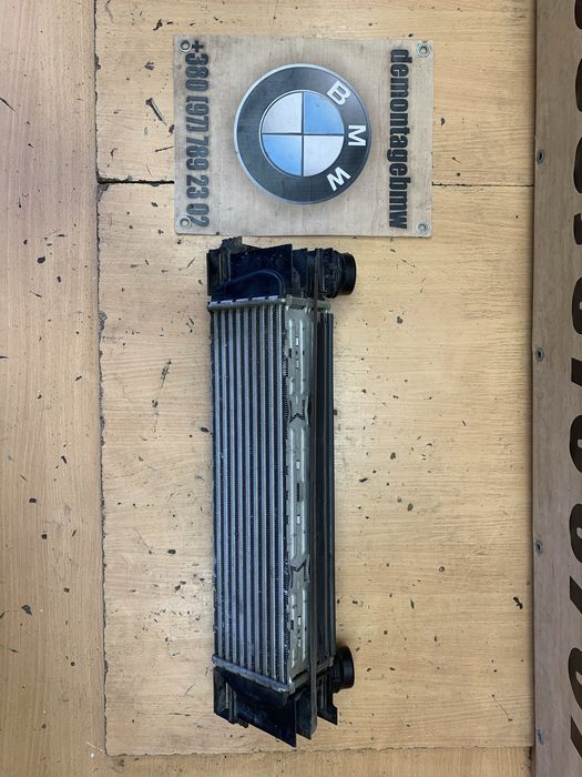 Радіатор інтеркулера BMW F30 F20 N47 2.0d інтеркулер дизель  БМВ Ф30
