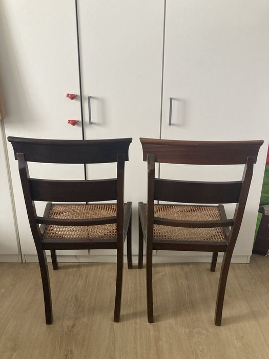 Par de cadeiras em palhinha