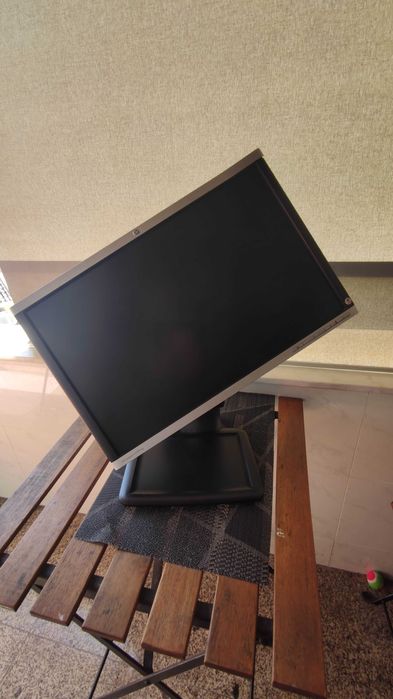 Monitor TFT LCD 20''