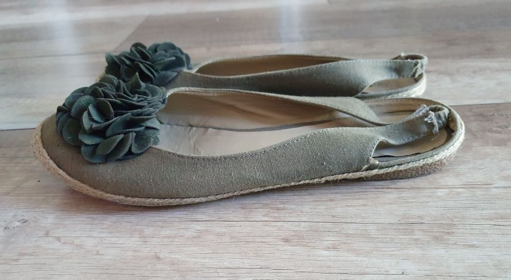 Balerinki espadryle z kwiatem roz 39