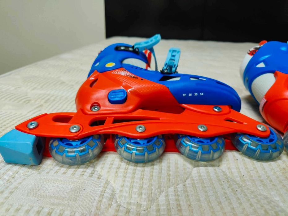 Patins em linha 34-37 de menino da Marvel/Homem Aranha novos
